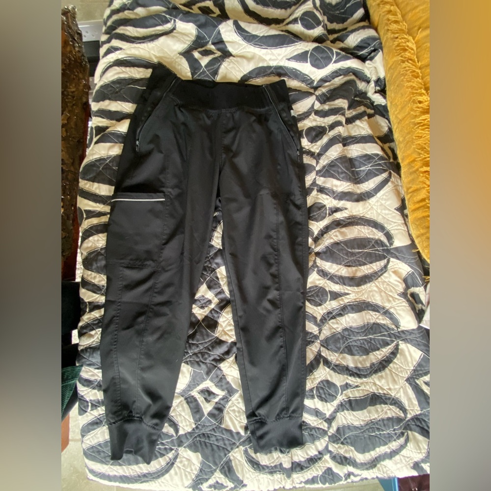 Infinity Cherokee black joggers
